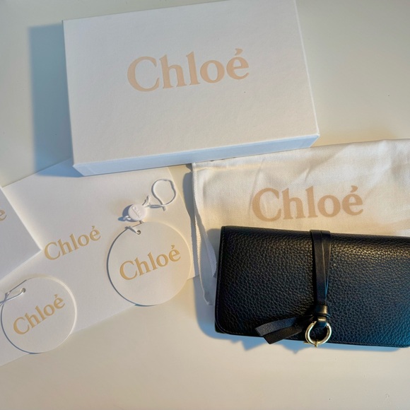 Chloé Black Leather Wallet with Gold Accent